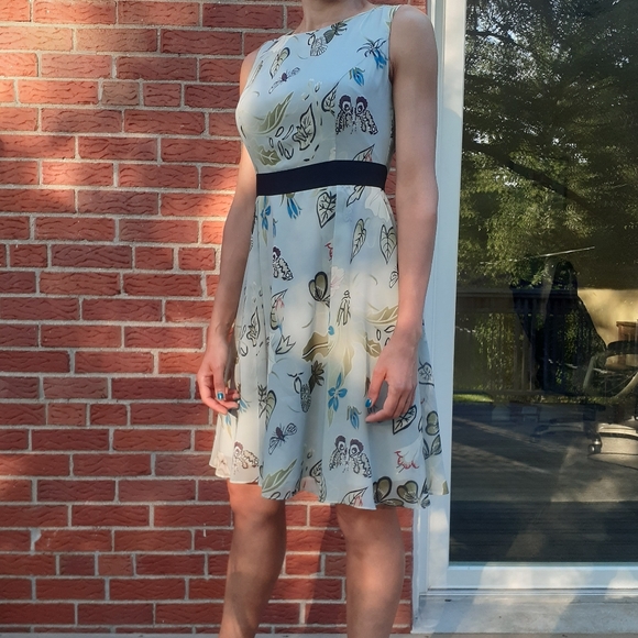 Summer dress with romantic flower pattern - Picture 3 of 6